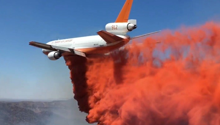 Retardant Drop on Tee Fire - AZ 